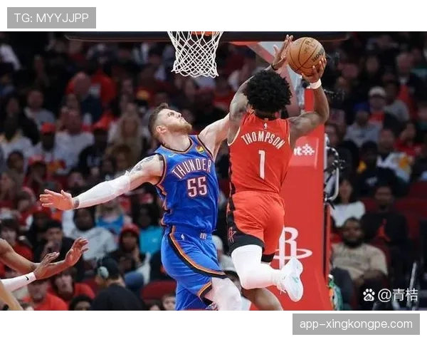 亚历山大突破制造关键得分 拉开与队友效率差距