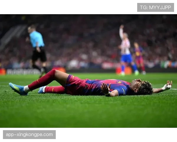 巴萨进攻看似流畅，实则纵深缺失、套路僵化，稳定性面临考验