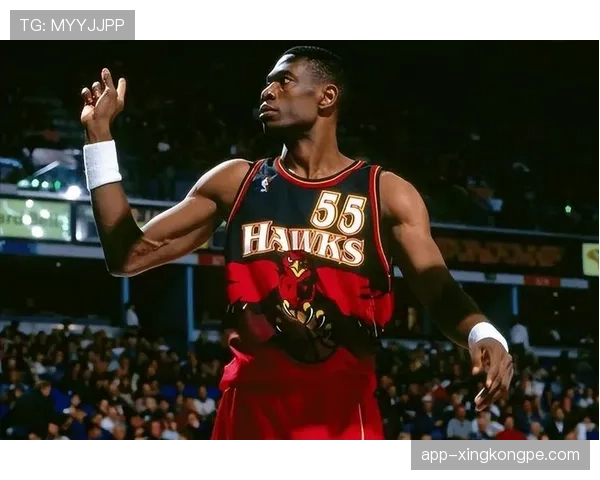 穆托姆博防守篮板贡献提升显著，掩护篮下成为球队防线核心